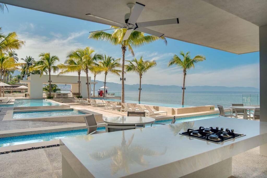 Harbor 3008 Amazing Beach Front Condo By Moikkarentals Puerto Vallarta Eksteriør billede